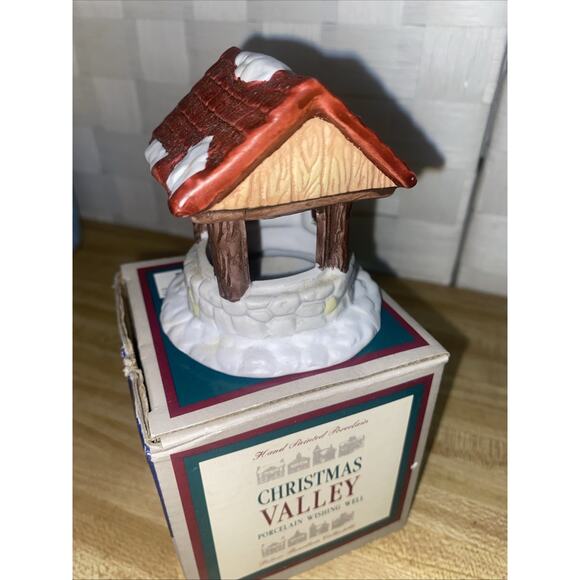 Christmas Valley Porcelain Wishing Well Hand Painted 3” X 3” Boxed - Picture 5 of 8